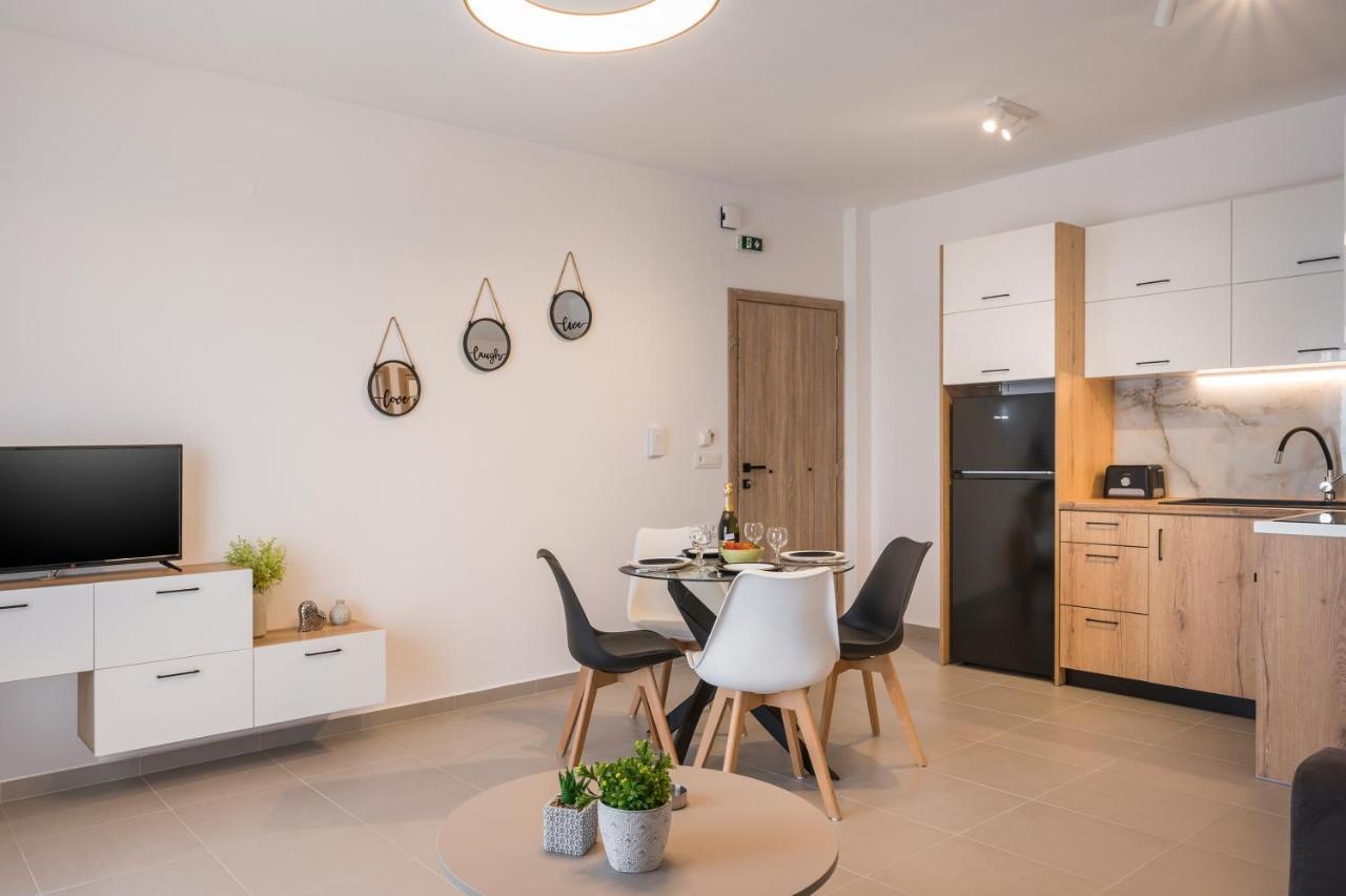 Indigo Blue Seaside Deluxe Apartments Kíssamos Zewnętrze zdjęcie