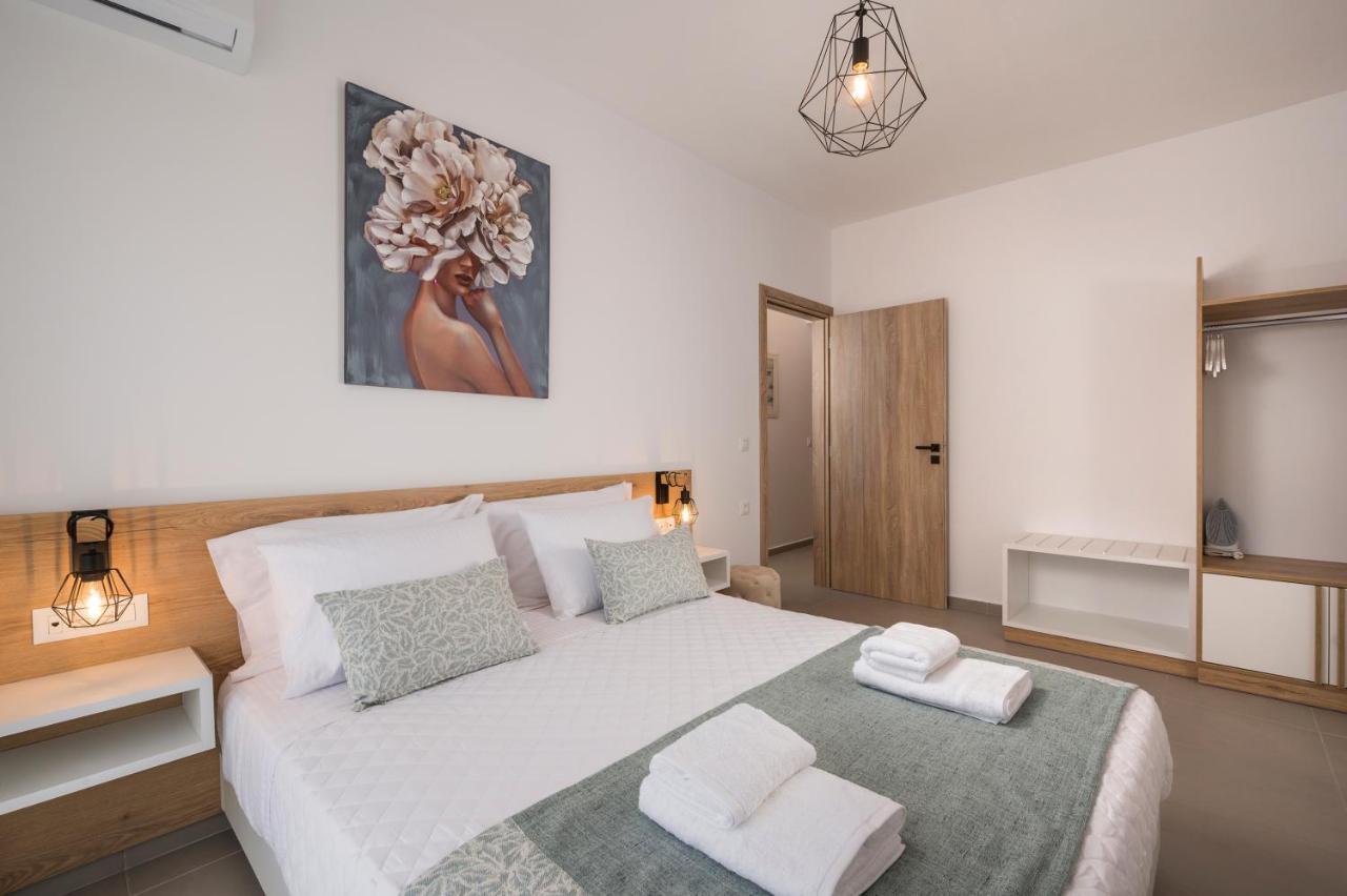Indigo Blue Seaside Deluxe Apartments Kíssamos Zewnętrze zdjęcie
