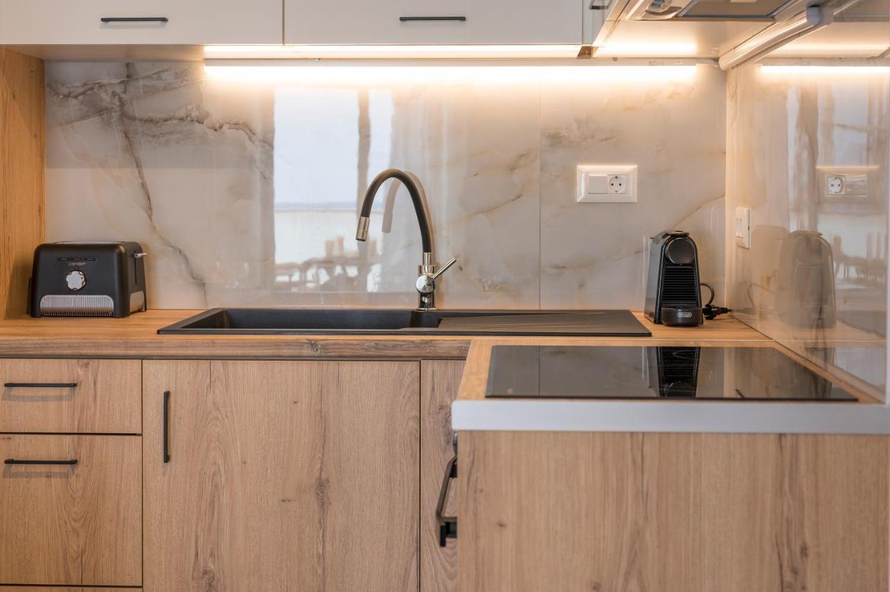Indigo Blue Seaside Deluxe Apartments Kíssamos Zewnętrze zdjęcie