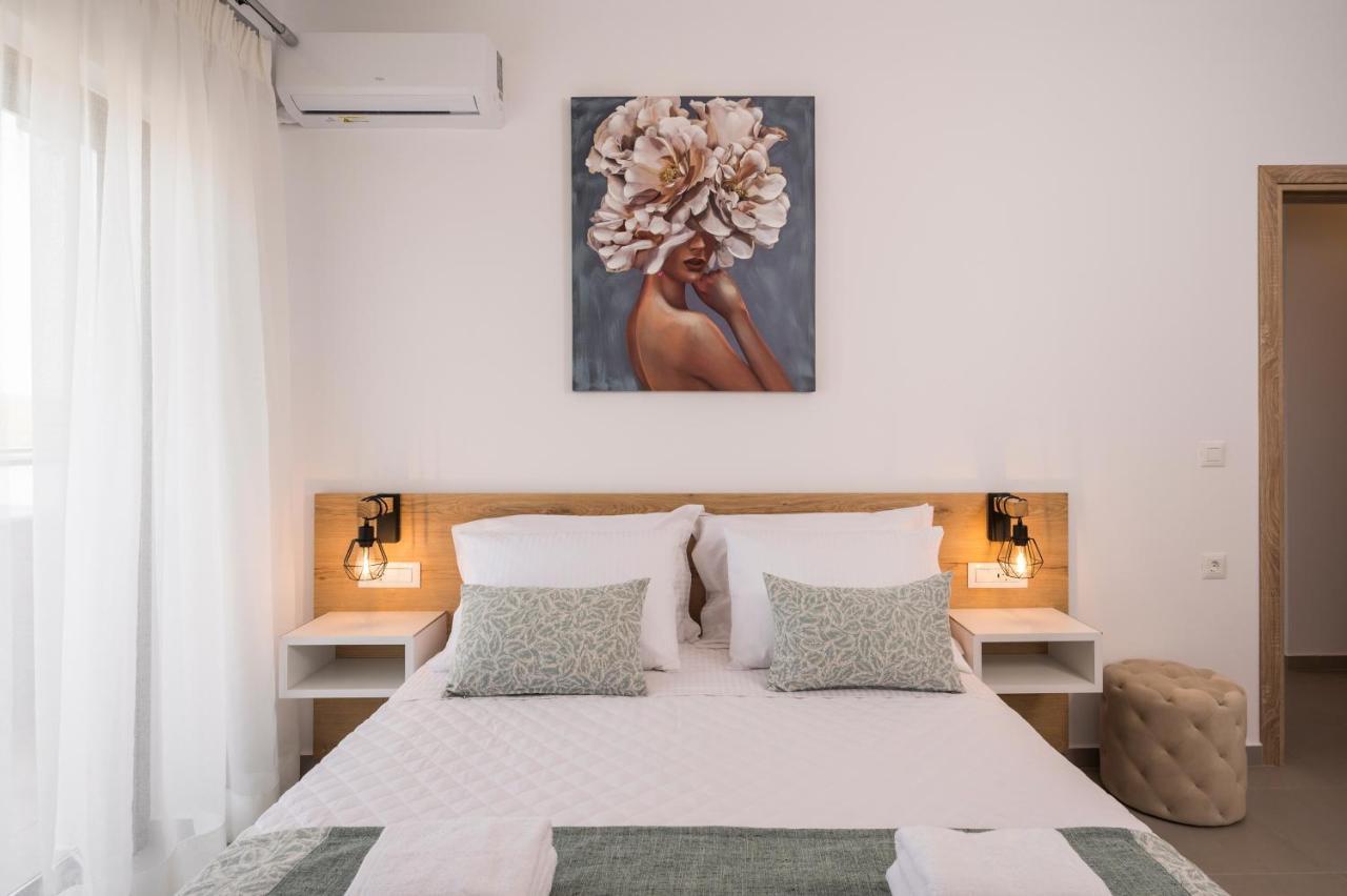 Indigo Blue Seaside Deluxe Apartments Kíssamos Zewnętrze zdjęcie
